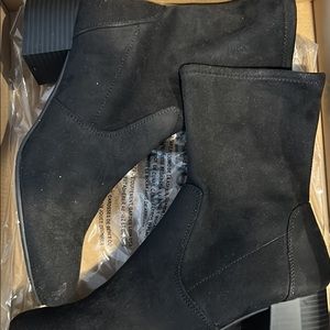 Kenneth Cole Reaction Boots
